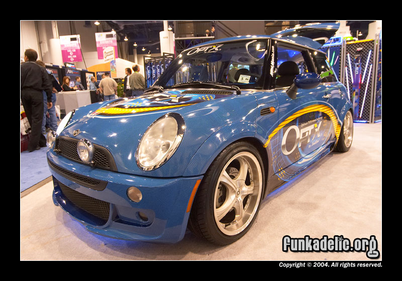 Mini Cooper in the Streetglow booth